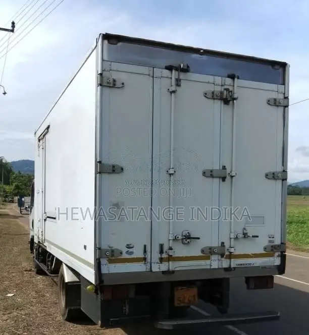 Isuzu Freezer 2014 Lorry (Used)