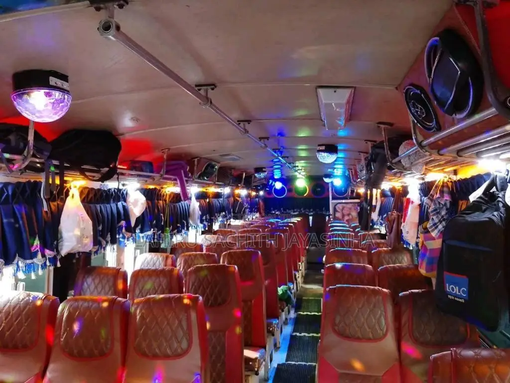 Ashok-Leyland Leyland 2010 Bus (Used)