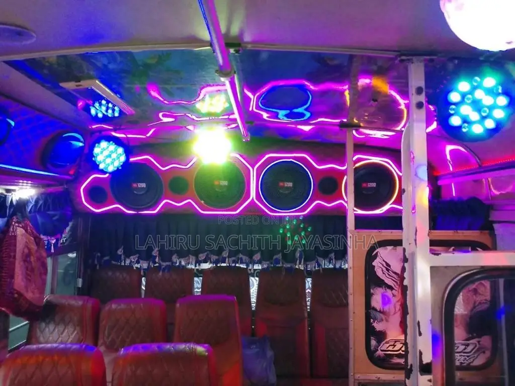 Ashok-Leyland Leyland 2010 Bus (Used)
