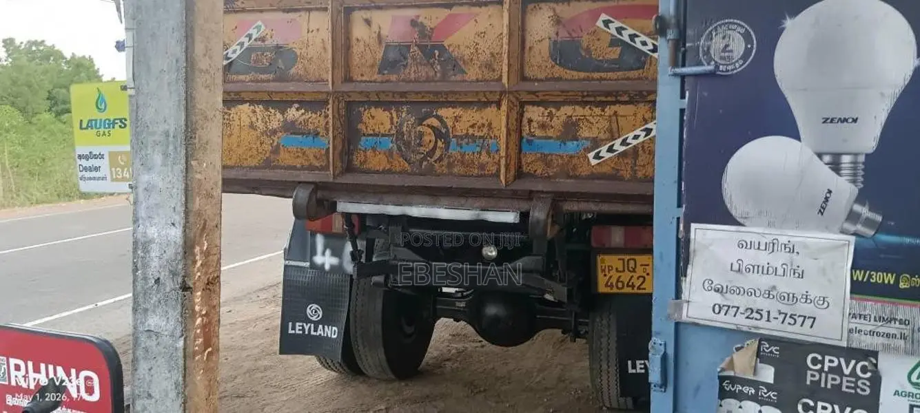 Ashok-Leyland Comet 2004 Lorry (Used)