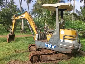 Yanmar B37 2018 Heavy-Duty (Used)
