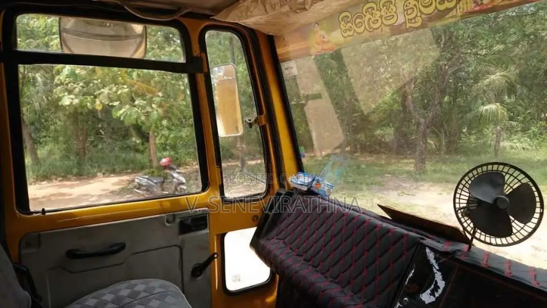 Ashok-Leyland Tipper 2018 Lorry (Used)
