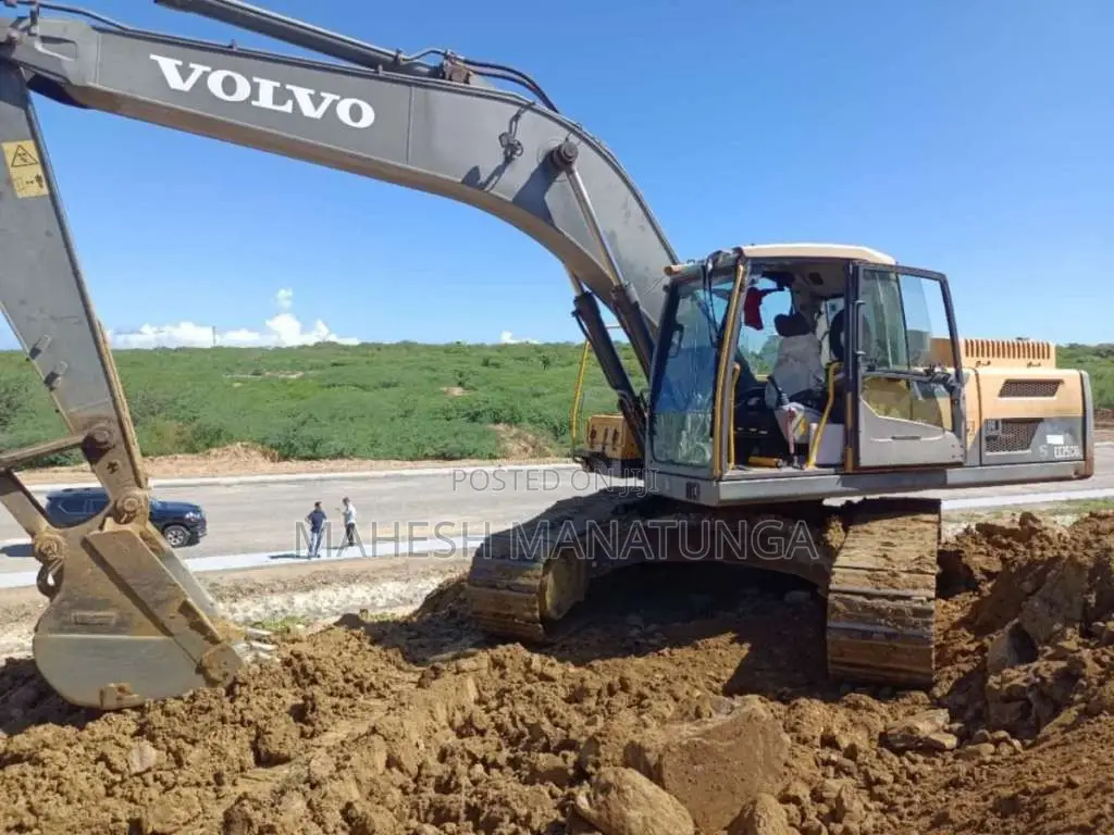 Volvo EC250DL 2013 Heavy-Duty (Used)