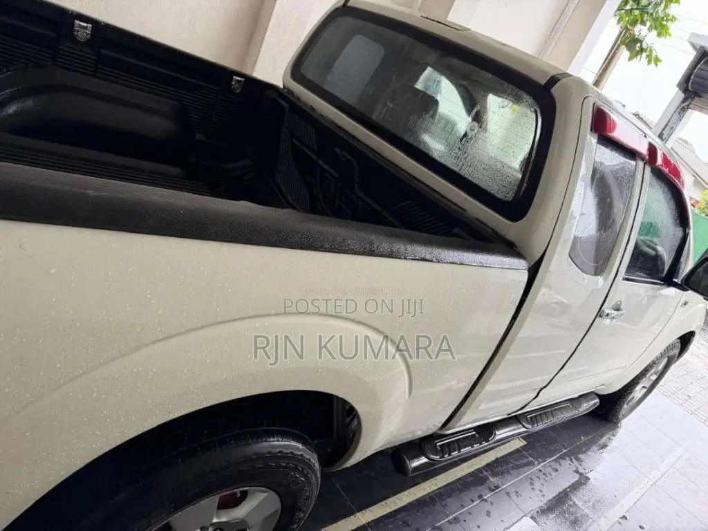 Nissan Navara 2011 Pickup (Used)