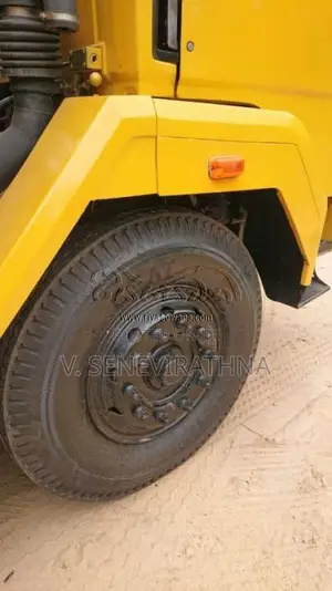 Ashok-Leyland Tipper 2018 Lorry (Used)