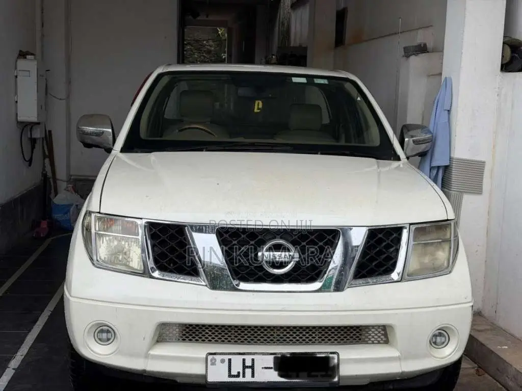 Nissan Navara 2011 Pickup (Used)