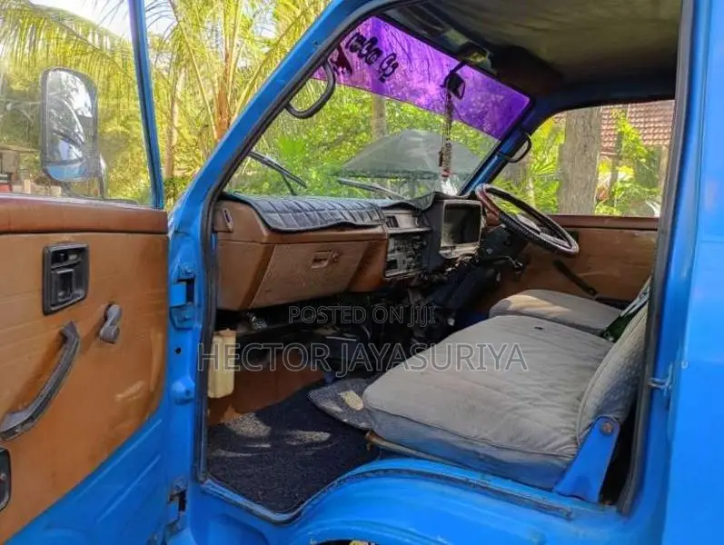 Isuzu ELF 1984 Lorry (Used)