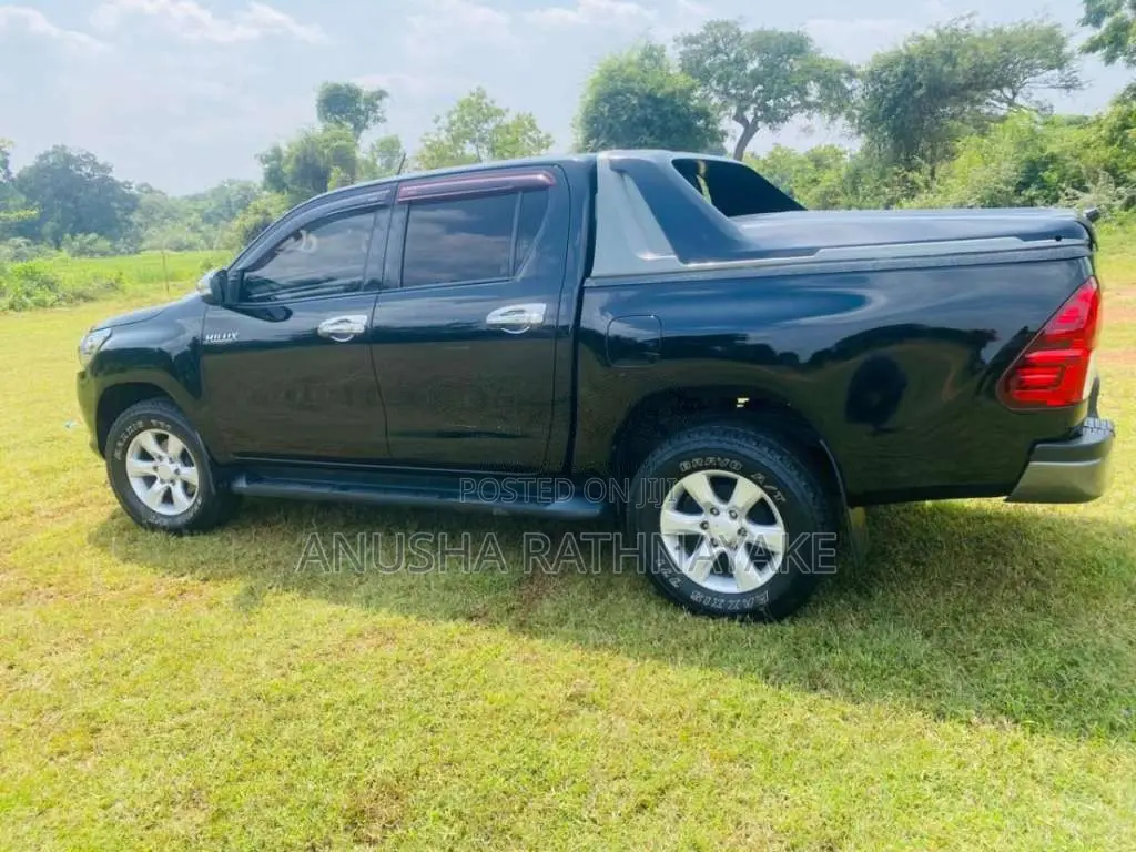Toyota Hilux 2016 Pickup (Used)