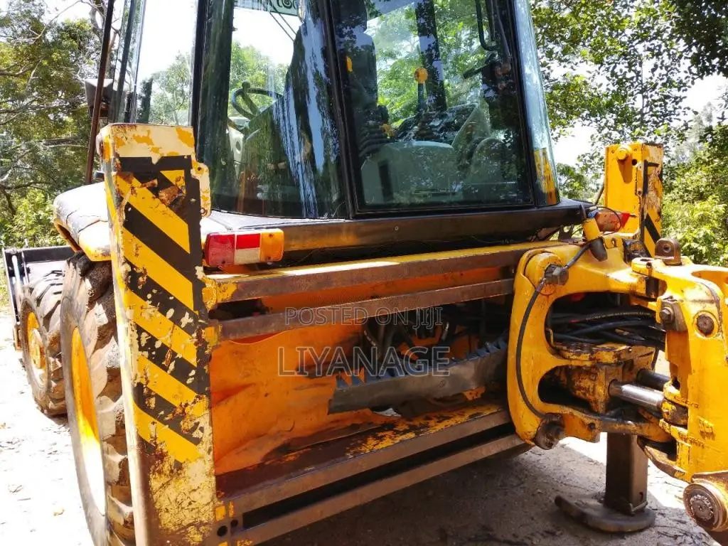 JCB 12 1998 Heavy-Duty (Used)