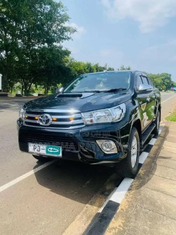 Toyota Hilux 2016 Pickup (Used)