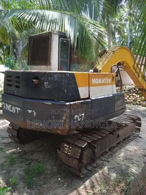 Komatsu 60-5 1990 Heavy-Duty (Used)