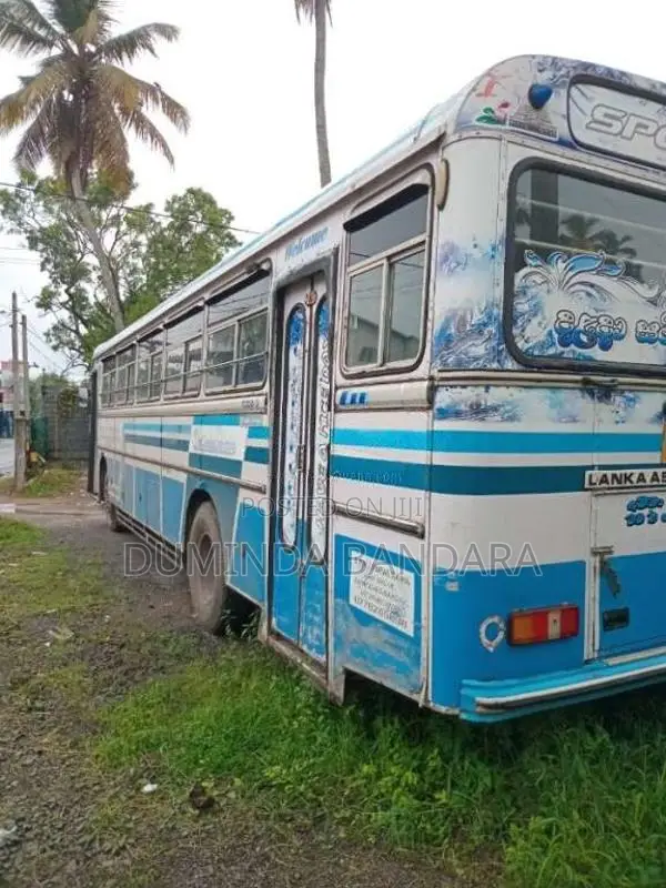 Ashok-Leyland Viking 2009 Bus (Used)