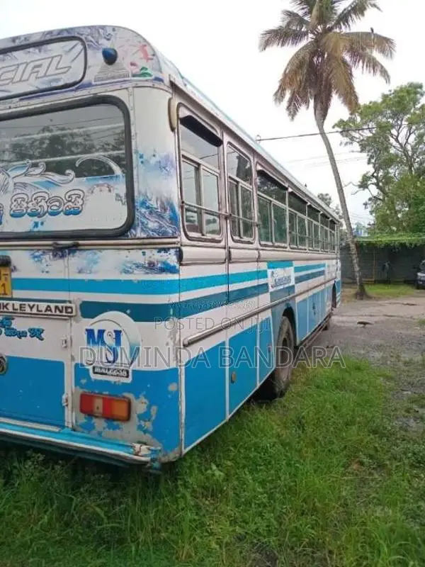 Ashok-Leyland Viking 2009 Bus (Used)