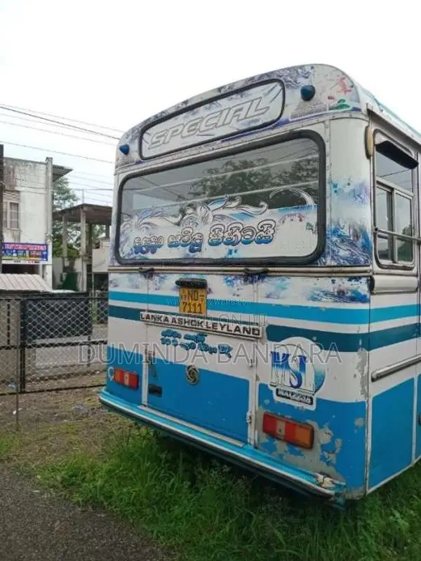 Ashok-Leyland Viking 2009 Bus (Used)