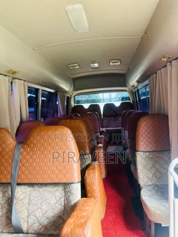 Mitsubishi Fuso Rosa 2016 Bus (Used)