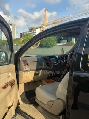 Toyota Hilux 2010 Pickup (Used)