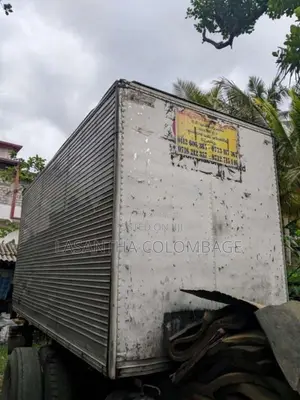 Isuzu ELF 2014 Lorry (Used)