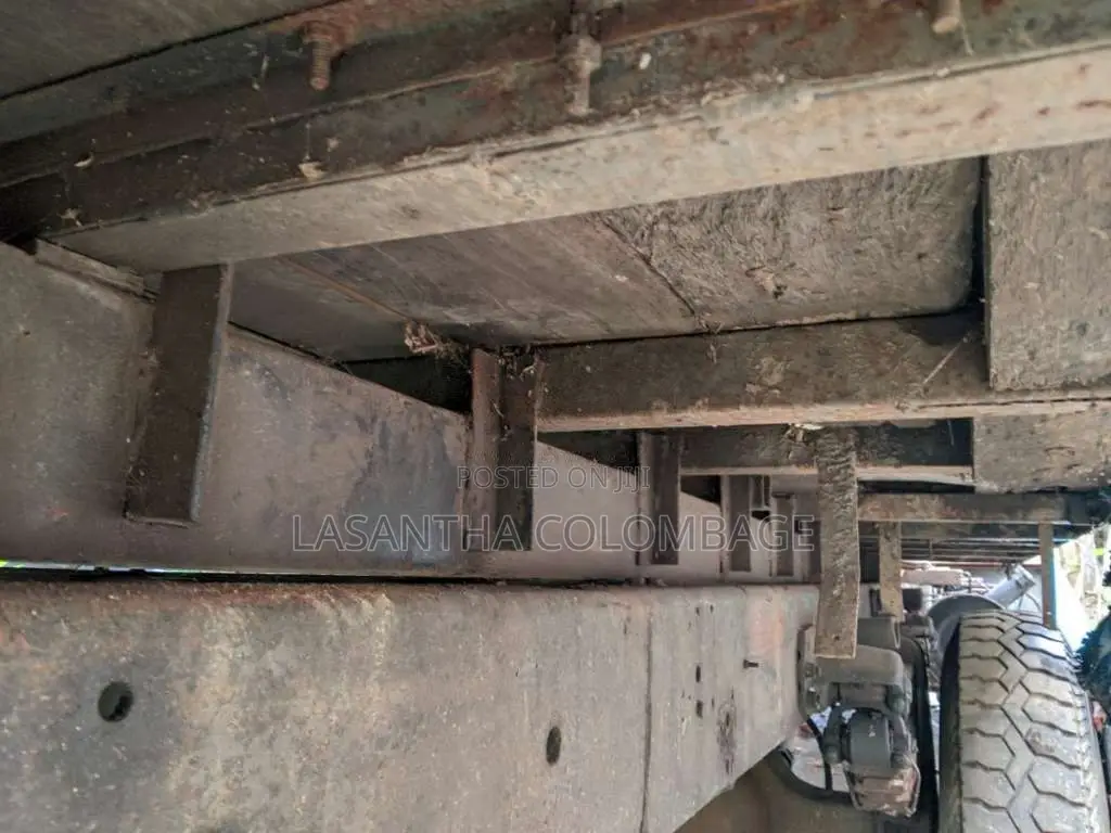 Isuzu ELF 2014 Lorry (Used)