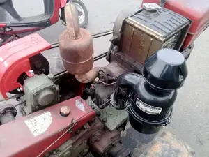 Kubota Sifang Browns 2004 Tractor (Used)