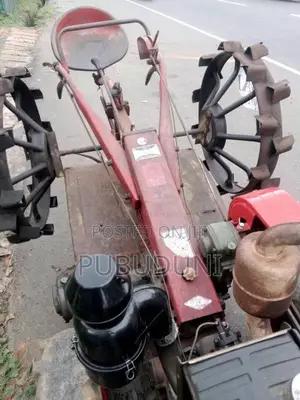 Kubota Sifang Browns 2004 Tractor (Used)