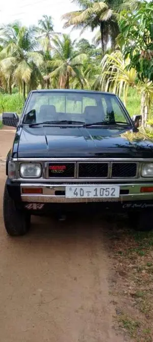 Nissan Double Cab 1983 Pickup (Used)