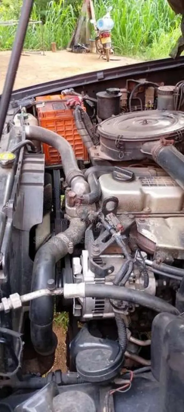 Nissan Double Cab 1983 Pickup (Used)