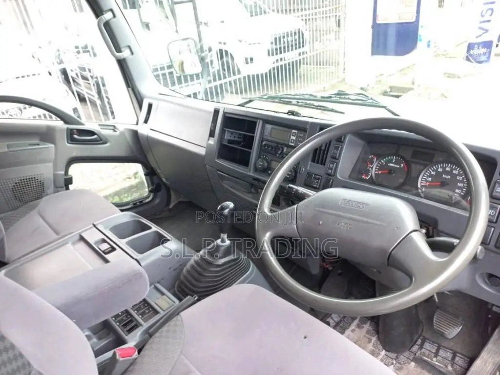 Isuzu Forward 2017 Lorry Unregistered (Recondition)