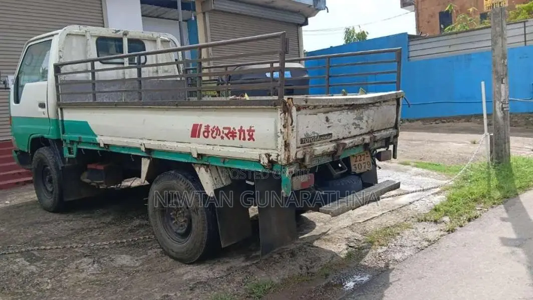 Toyota Toyoace 1992 Lorry (Used)