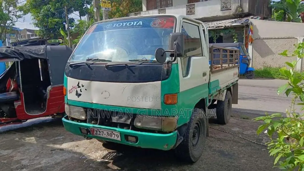 Toyota Toyoace 1992 Lorry (Used)
