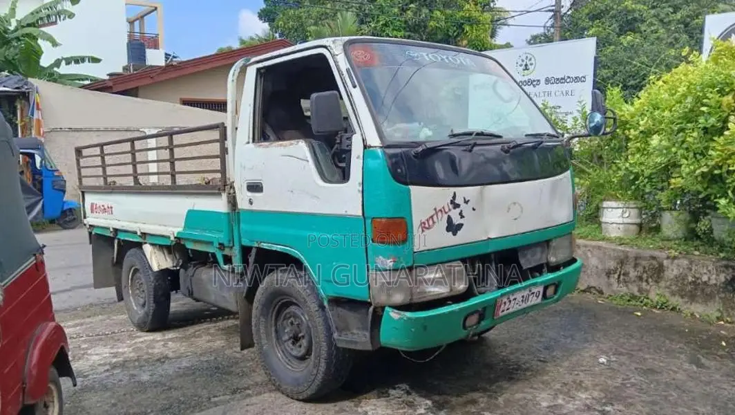 Toyota Toyoace 1992 Lorry (Used)