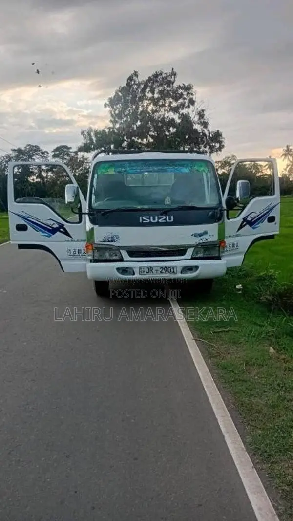 Isuzu 350 1999 Lorry (Used)