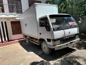 Mitsubishi Canter 1982 Lorry (Used)