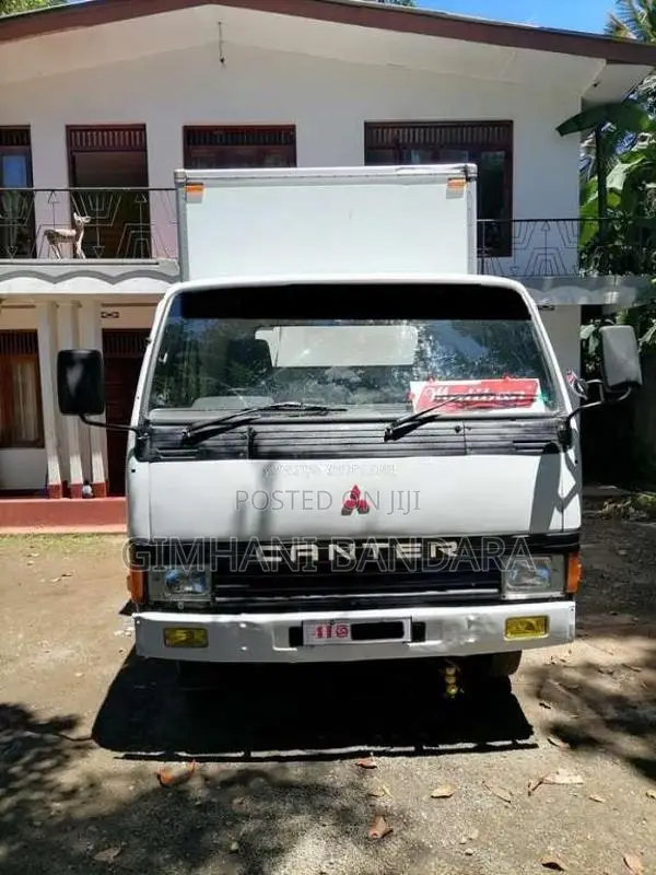 Mitsubishi Canter 1982 Lorry (Used)