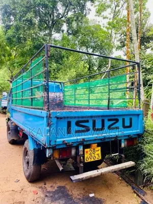 Isuzu ELF 250 1983 Lorry (Used)