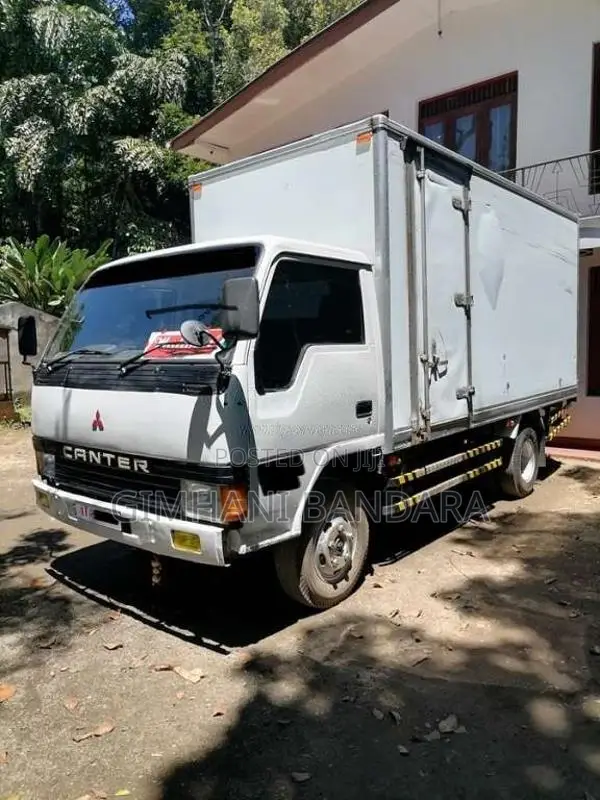Mitsubishi Canter 1982 Lorry (Used)