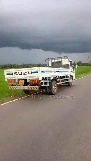 Isuzu 350 1999 Lorry (Used)