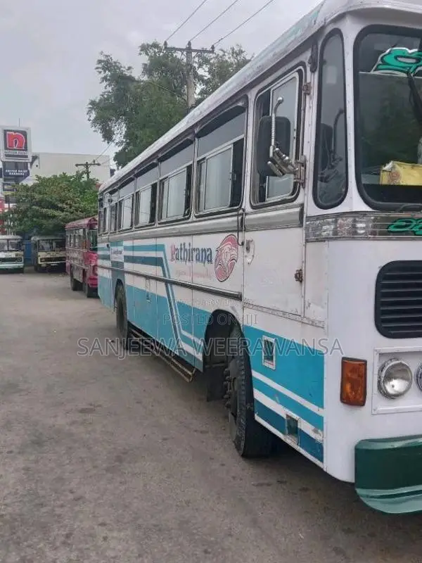 Ashok-Leyland Ruby 2004 Bus (Used)