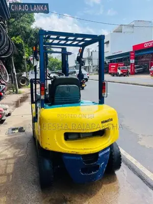 Komatsu Fork Lift 2008 Heavy-Duty Unregistered (Recondition)