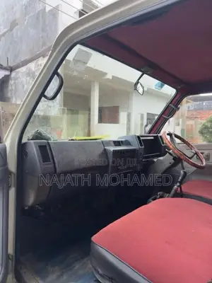 Isuzu ELF 1984 Lorry (Used)