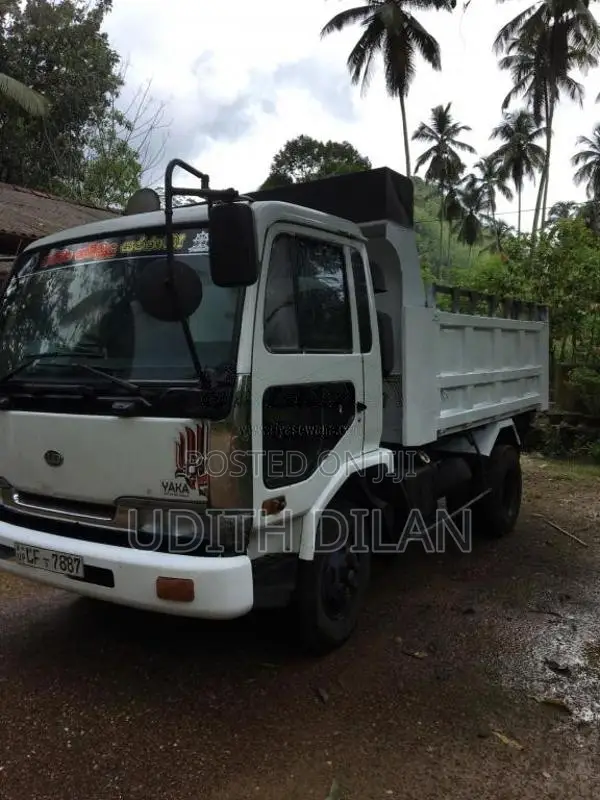 Nissan Ud Tipper 2 2005 Lorry (Used)