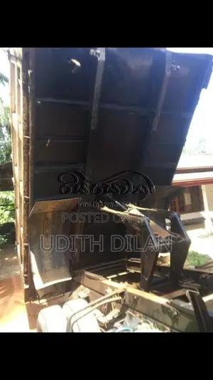 Nissan Ud Tipper 2 2005 Lorry (Used)