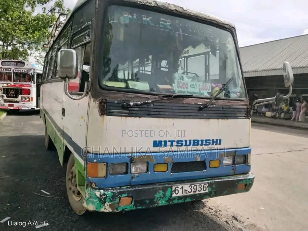 Mitsubishi Eicher 1990 Bus (Used)