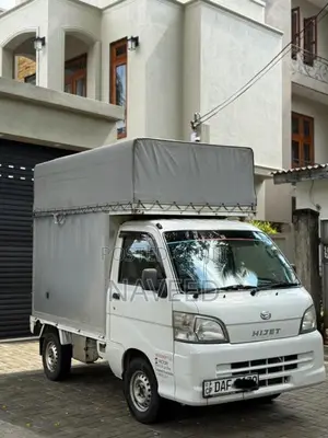 Daihatsu Hijet 2012 Lorry (Used)