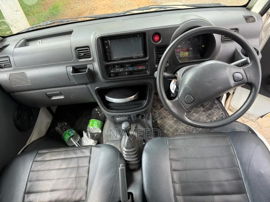 Daihatsu Hijet 2012 Lorry (Used)