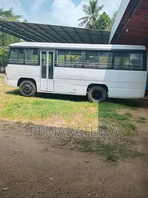 Ashok-Leyland Cargo 2002 Bus (Used)