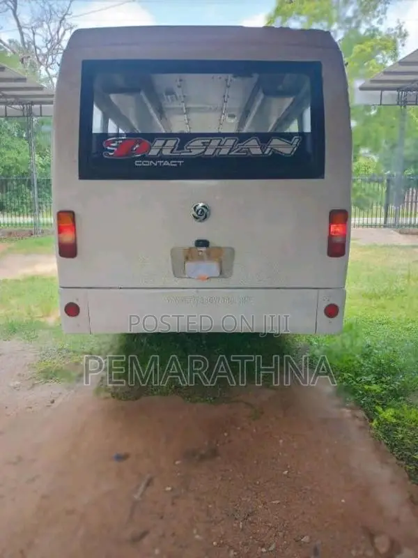Ashok-Leyland Cargo 2002 Bus (Used)