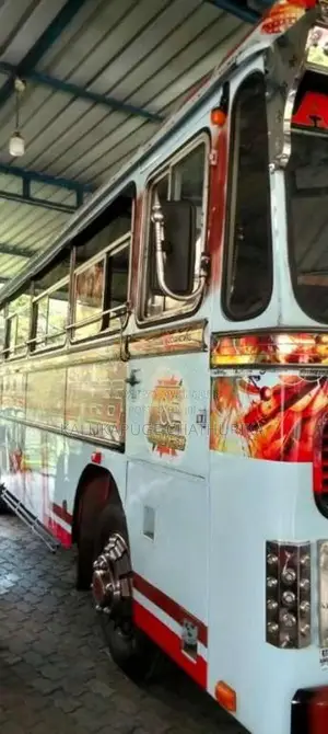 Ashok-Leyland Ruby 2006 Bus (Used)