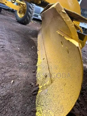 Komatsu Motor Grader GD405A-2 2012 Heavy-Duty Unregistered (Reconditio