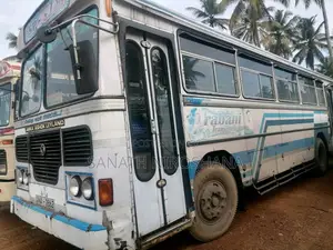 Ashok-Leyland Hino Power 2006 Bus (Used)