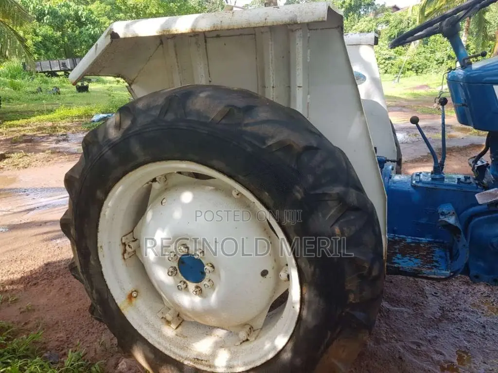 Ford 3600 1975 Tractor (Used)
